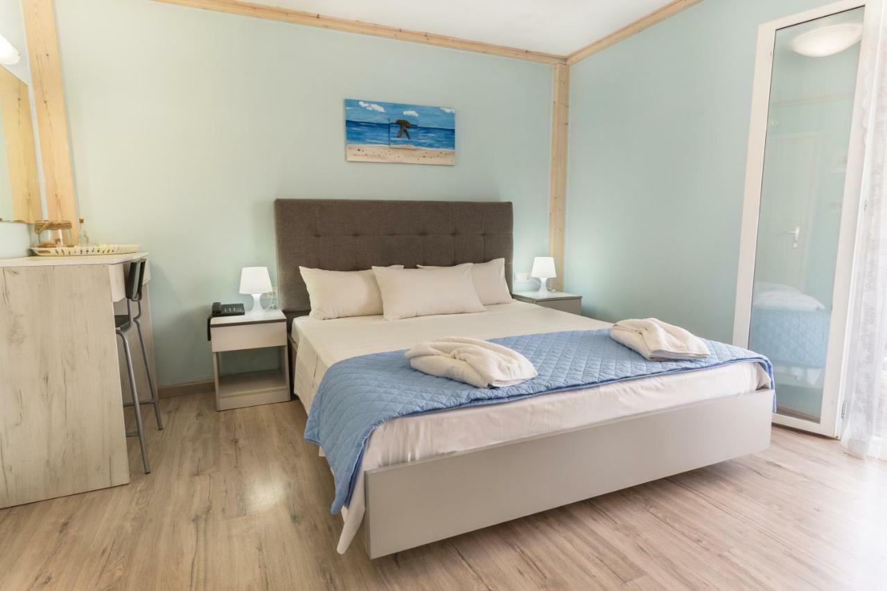 Sunrise Suites Kato Daratso Bagian luar foto